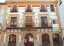 Fachada de la casa de Antonio Candeal.